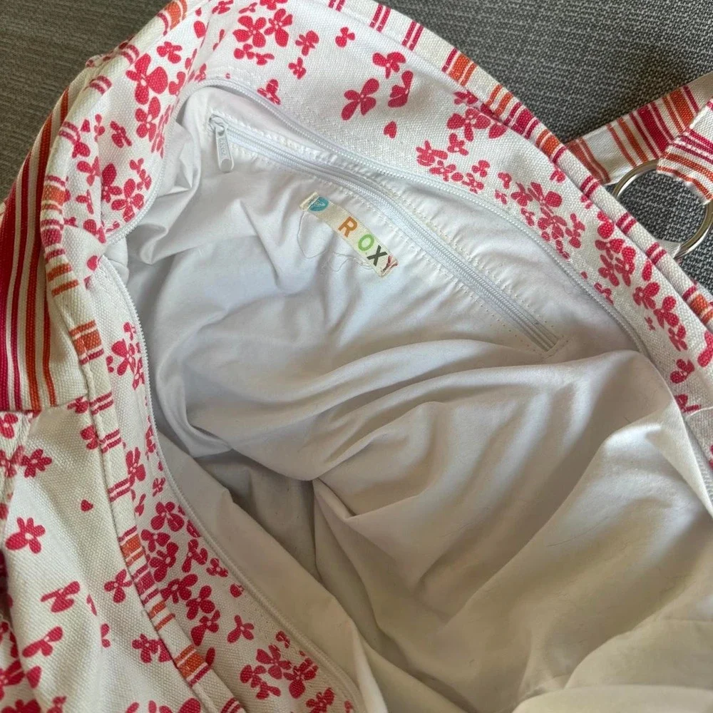 Roxy white and red/orange floral striped tote bag